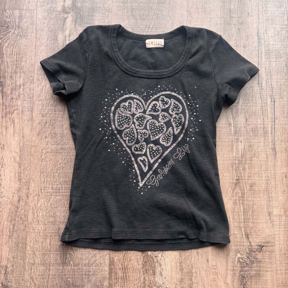 Tweeds Black Short Sleeve Rhinestone Heart Graphic T-Shirt